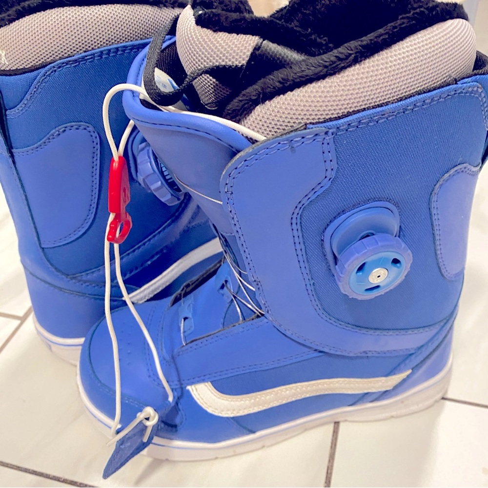 Vans snowboard boots. Women Sz9 - Picture 9 of 15